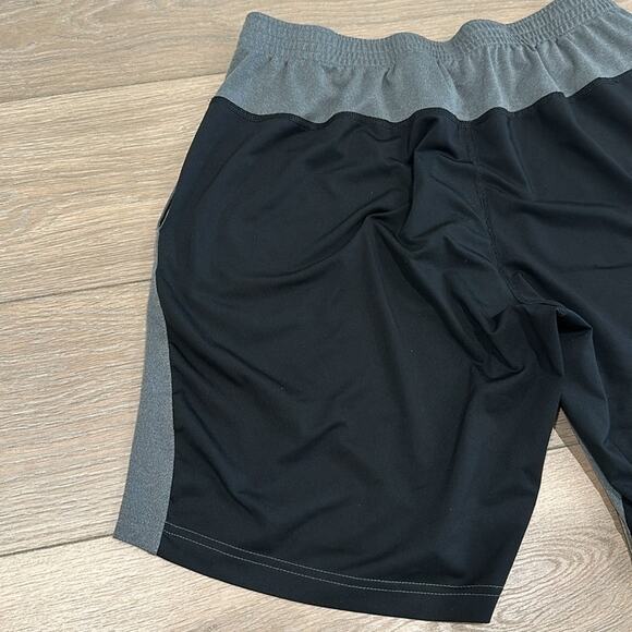 REEBOK Gray Black Speedwick Polyester Pull-On Active Lounge Shorts Size Medium - Picture 10 of 12